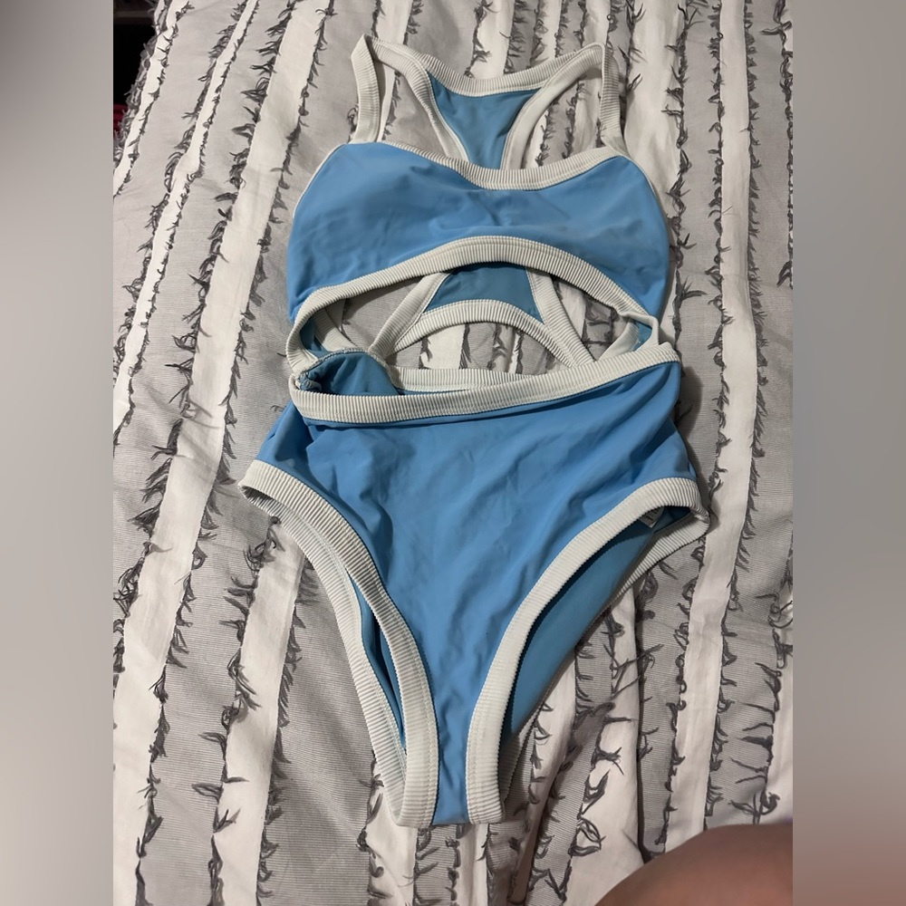 One piece swimwear
